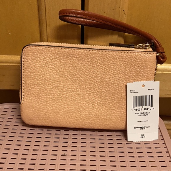 Coach double wristlet in colorblock Gold/faded blush multi. - Picture 2 of 7